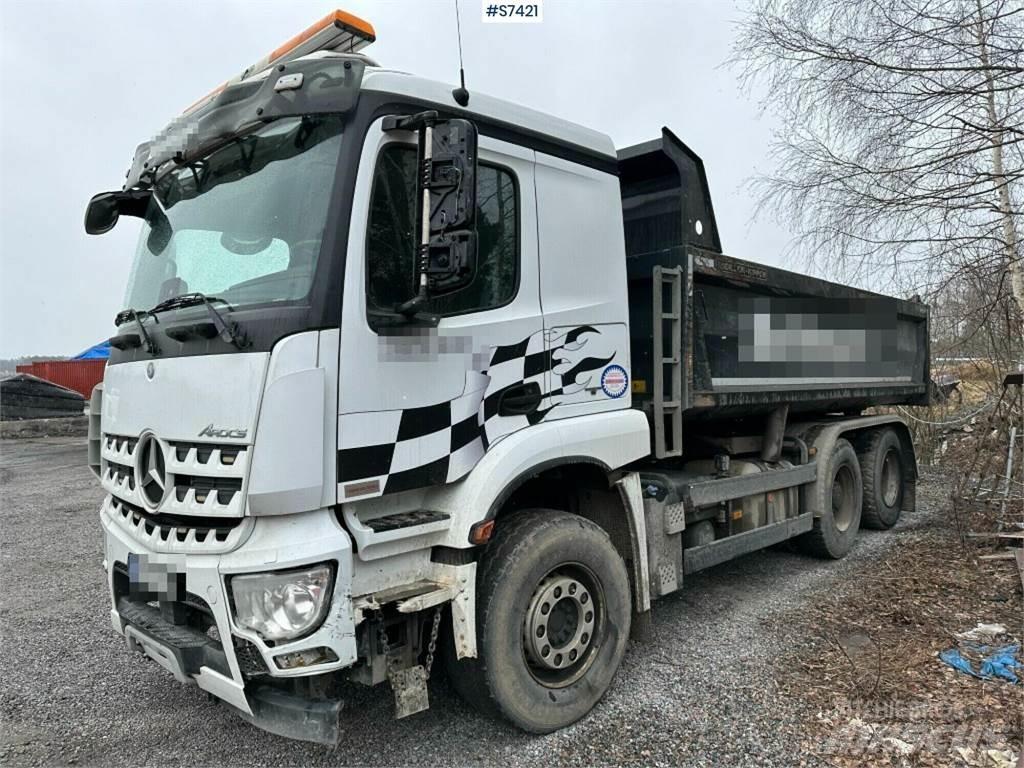 Mercedes-Benz Arocs Camion benne
