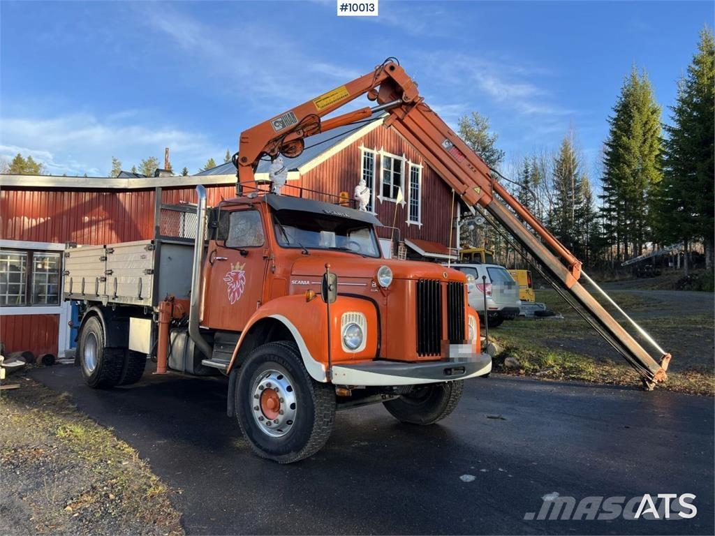 Scania L 86 S46 Camion plateau ridelle avec grue