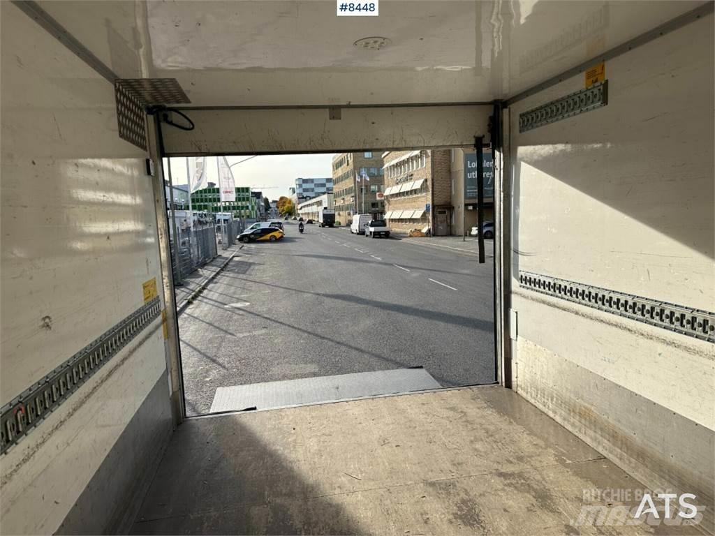 Scania P280B4X2NB Camion Fourgon