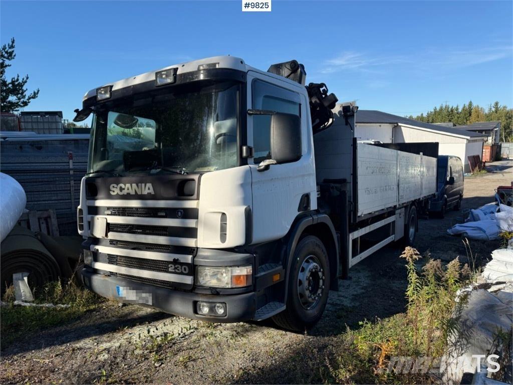 Scania P94GB4X2NZ230 Camion plateau ridelle avec grue