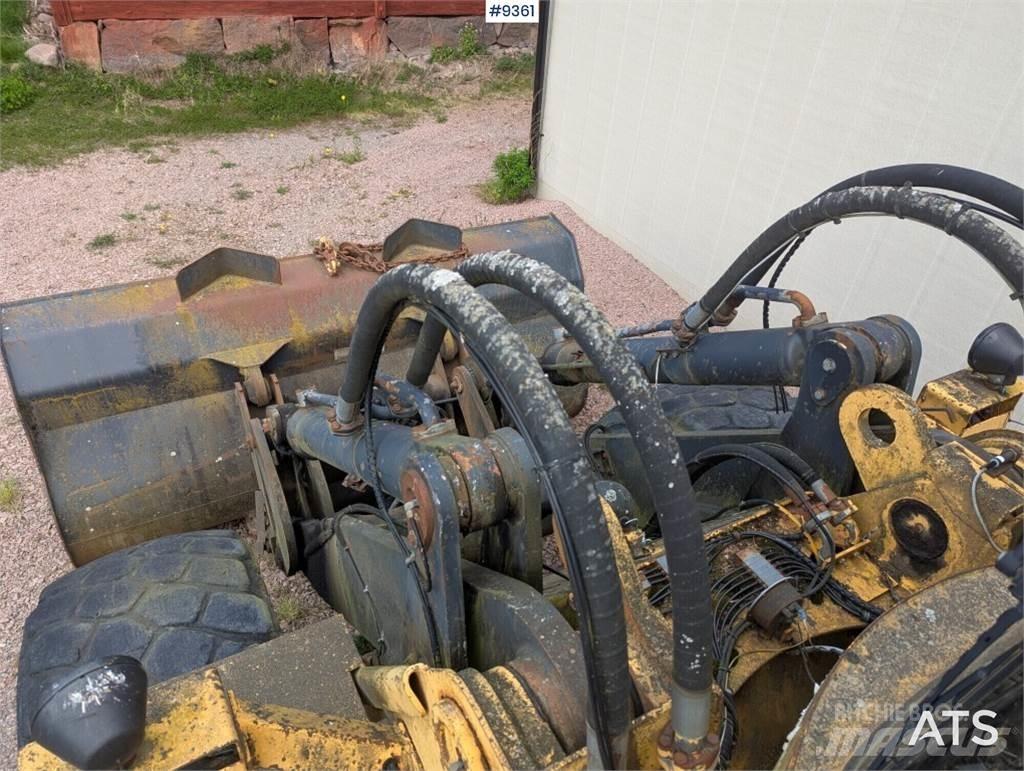 Volvo BM 4600B  Bouteurs sur roues