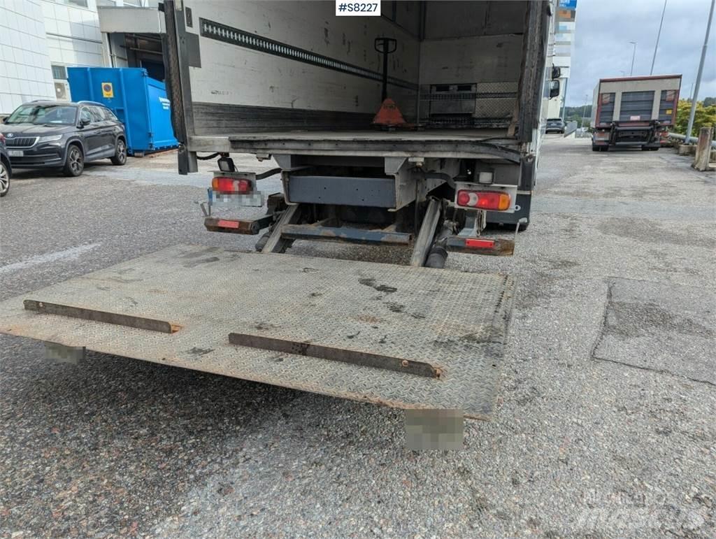 Volvo FL Camion Fourgon