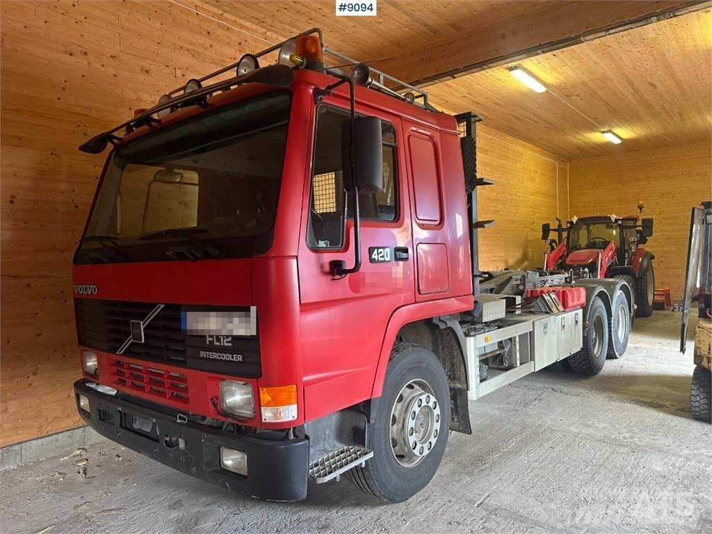 Volvo FL12 Camion ampliroll