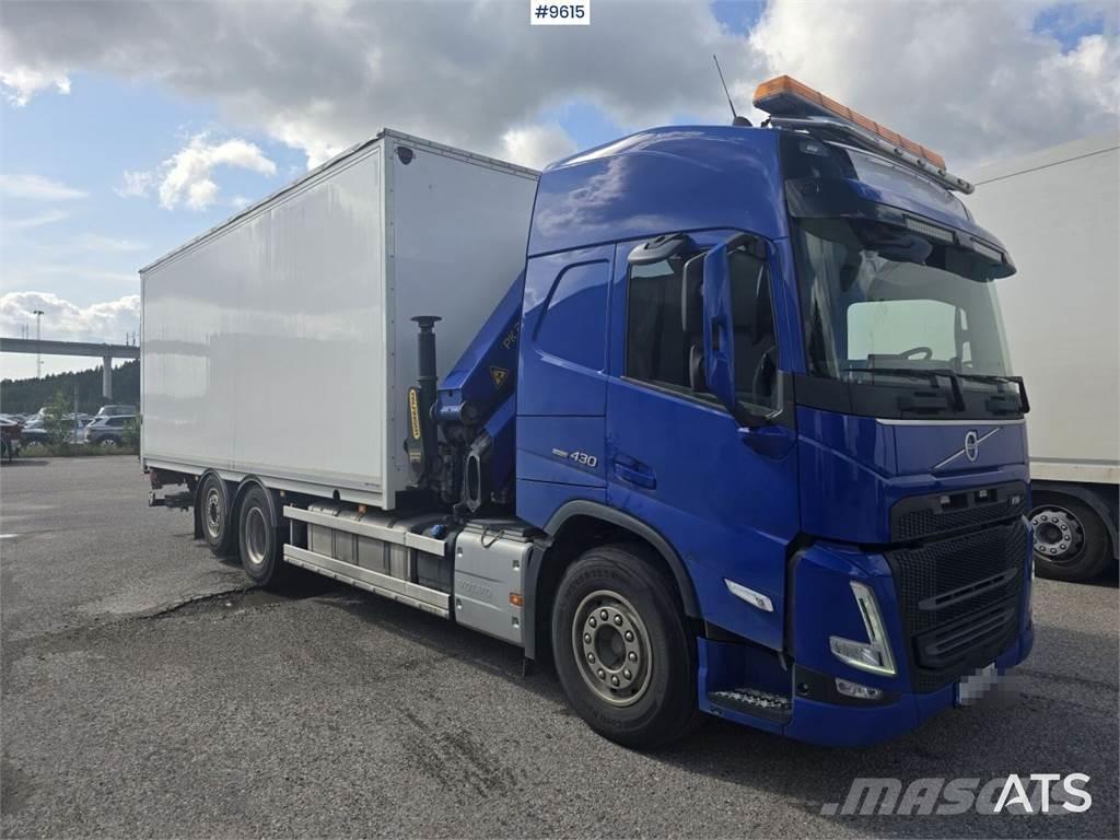Volvo FM 62TR Camion plateau ridelle avec grue