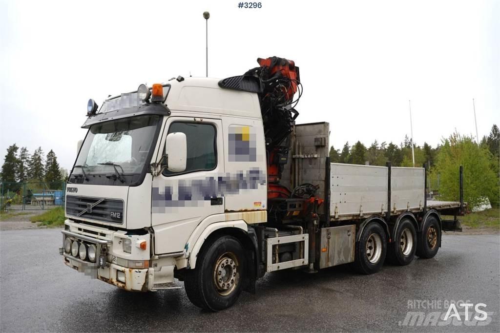 Volvo FM12-39 Camion plateau ridelle avec grue