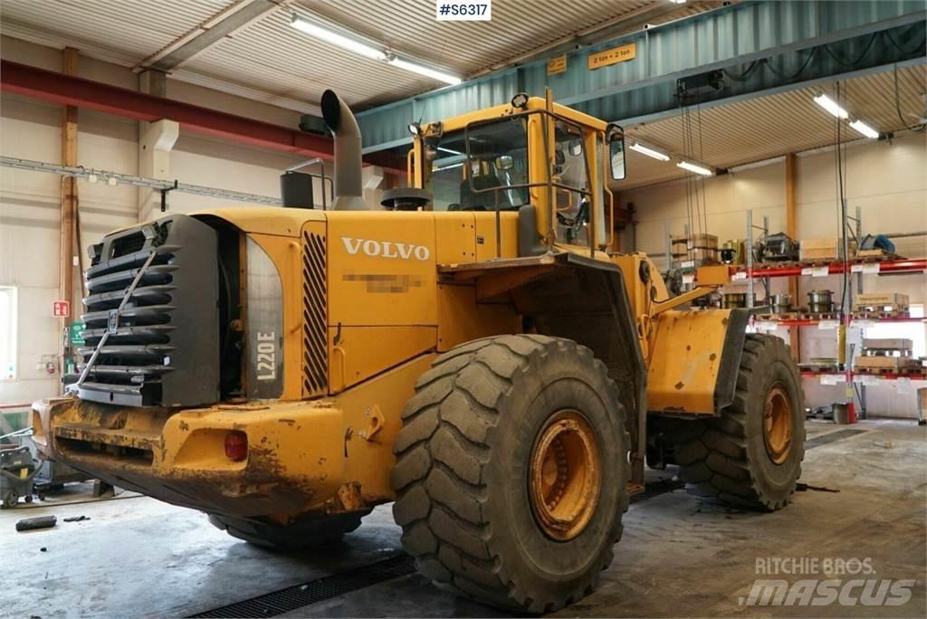 Volvo L220E Chargeuse sur pneus
