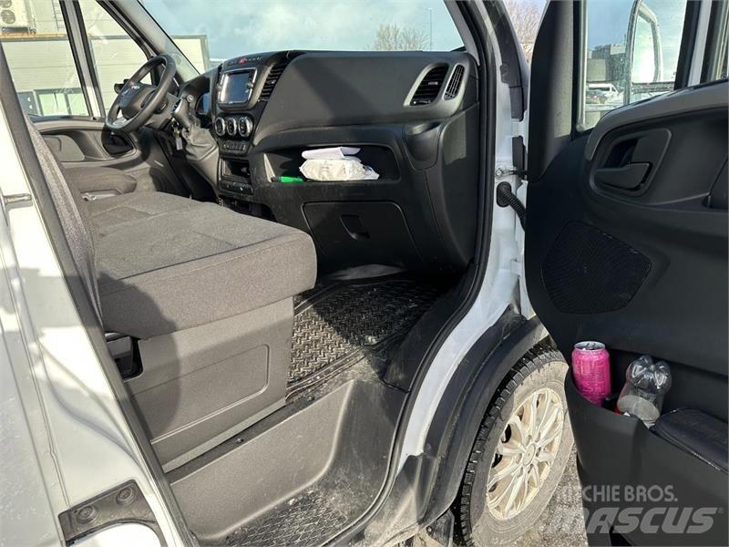 Iveco Daily Voiture