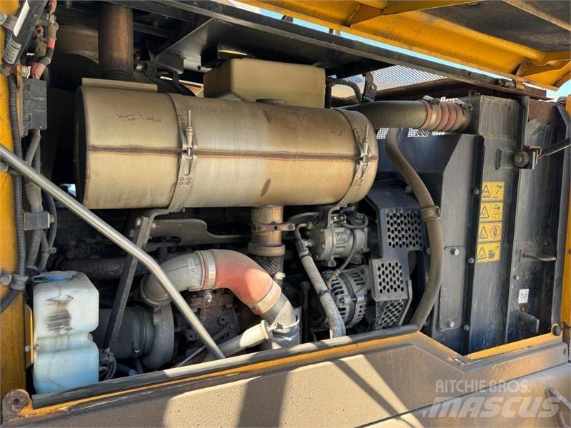 JCB 416k Chargeuse sur pneus