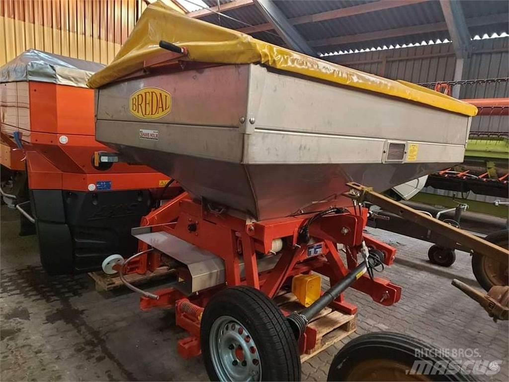 Bredal F2 2500 Semoir à engrais