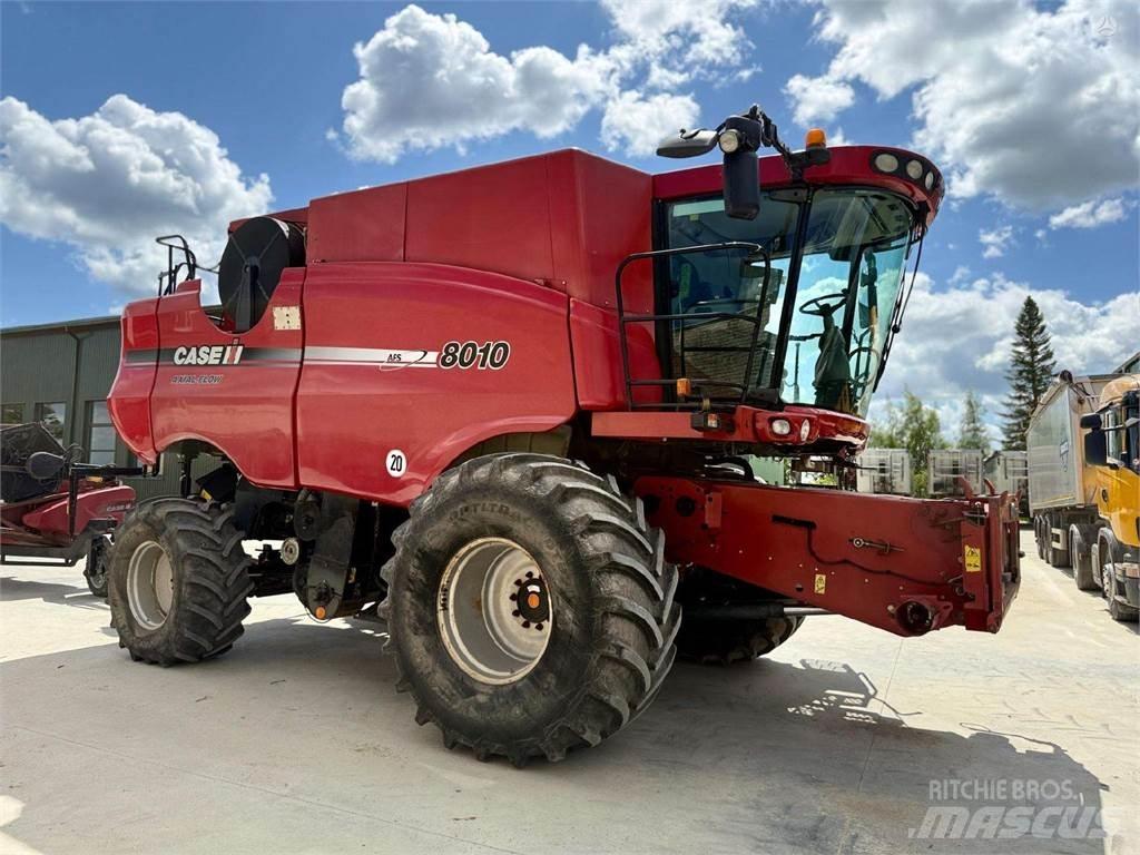 Case IH 8010 Moissonneuse batteuse