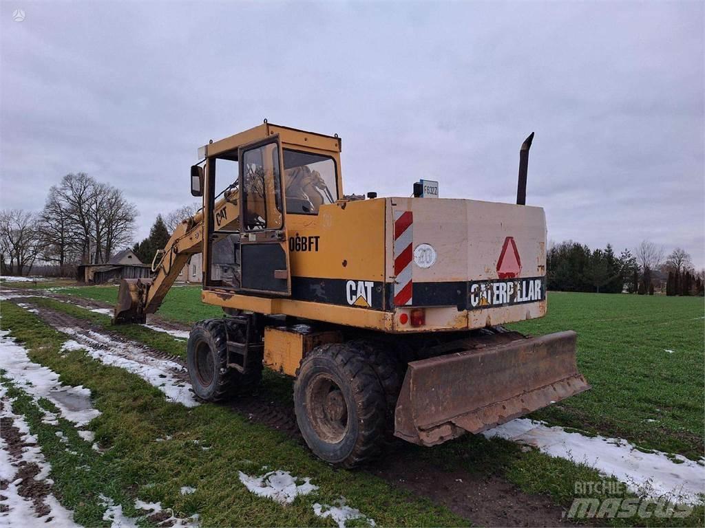 CAT 206 B FT Pelle sur chenilles