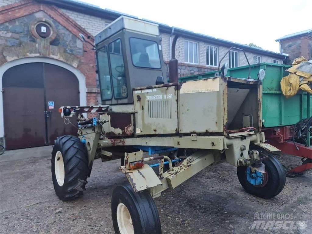 Fortschritt E 302 Moissonneuse batteuse