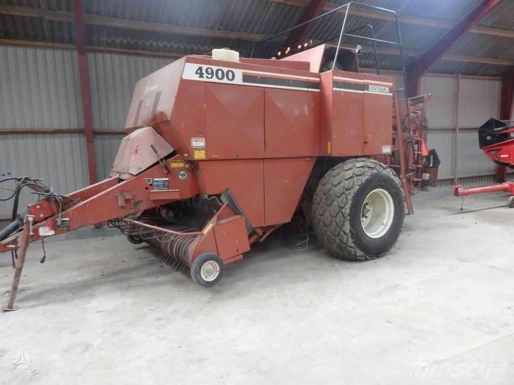 Hesston 4900 Presse à balle ronde
