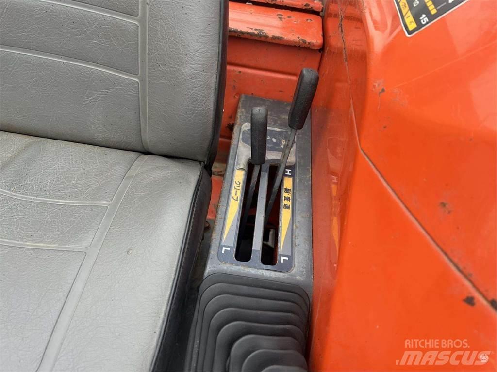 Hinomoto NX300 Tracteur