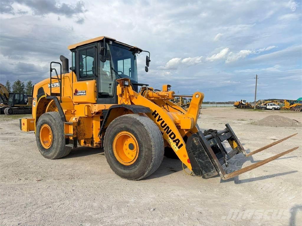 Hyundai HL 955 Chargeuse sur pneus
