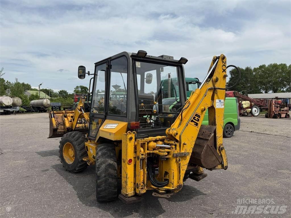 JCB 2CX Tractopelle