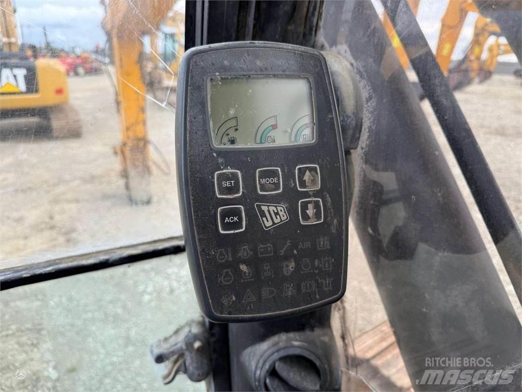 JCB JS 220 LC Pelle sur chenilles