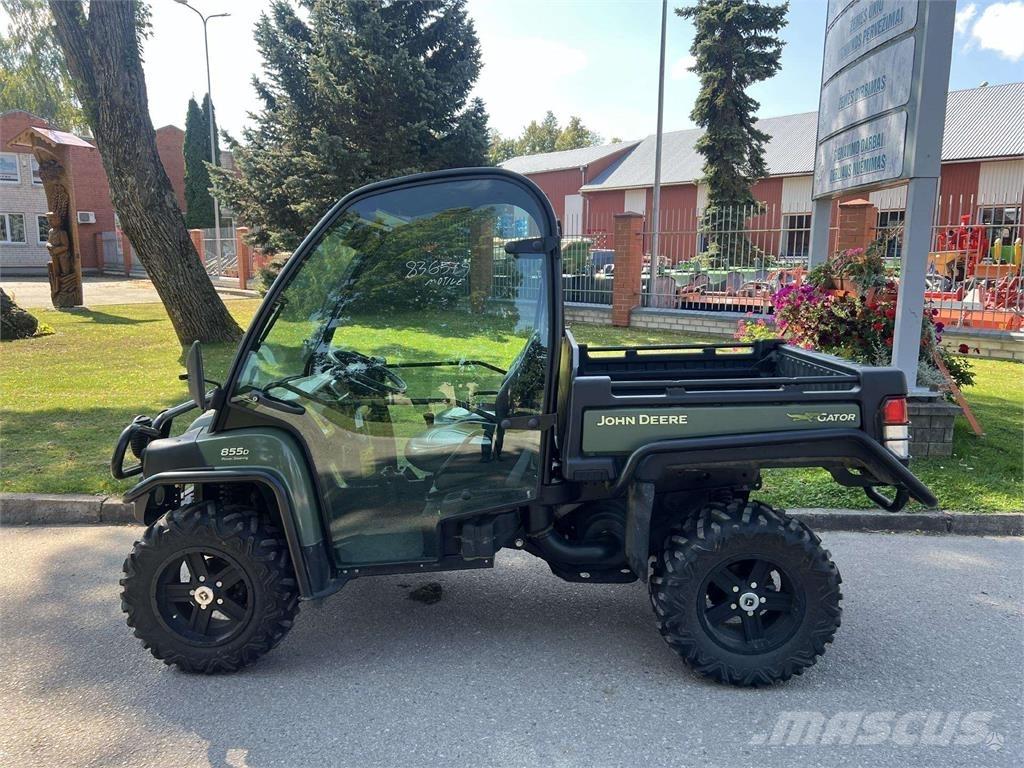 John Deere  Quad