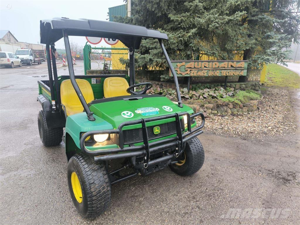 John Deere  Quad