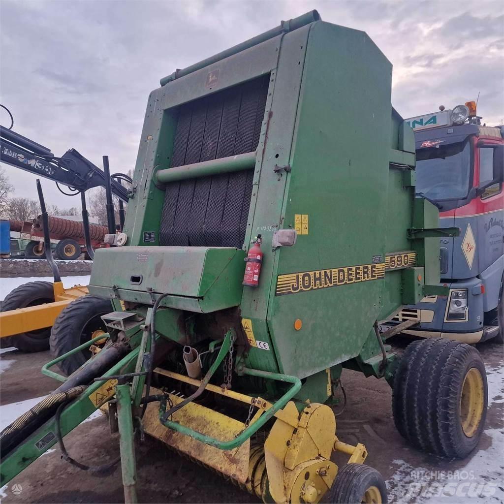 John Deere 590 Presse à balle ronde