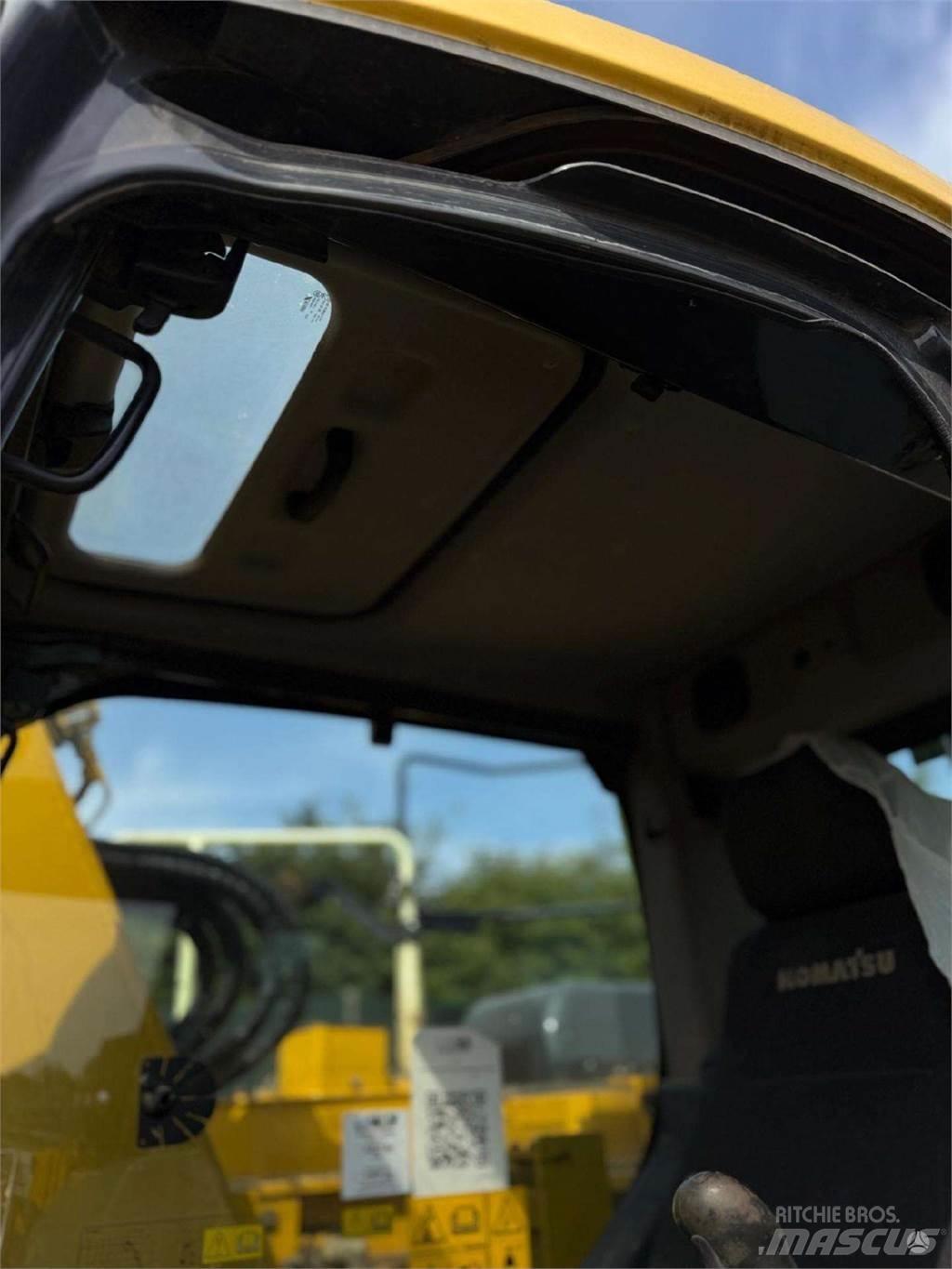 Komatsu PC138US Pelle sur chenilles