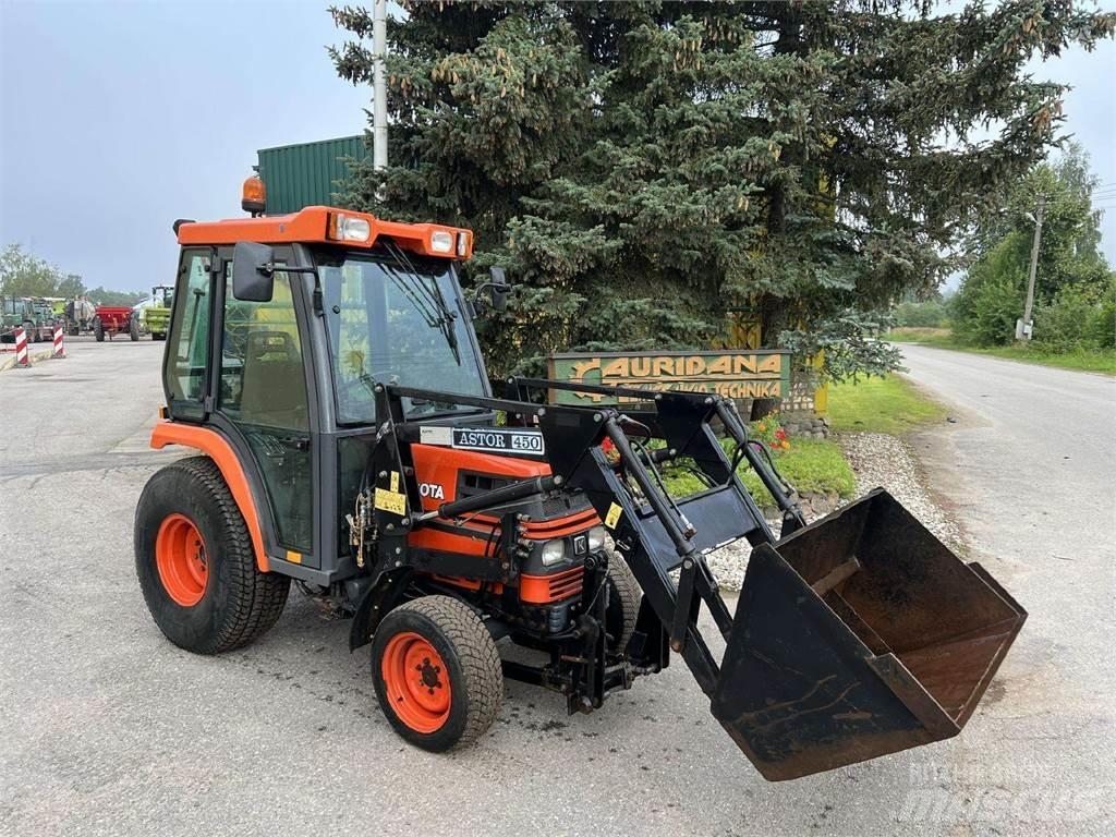 Kubota ST-30 Tracteur