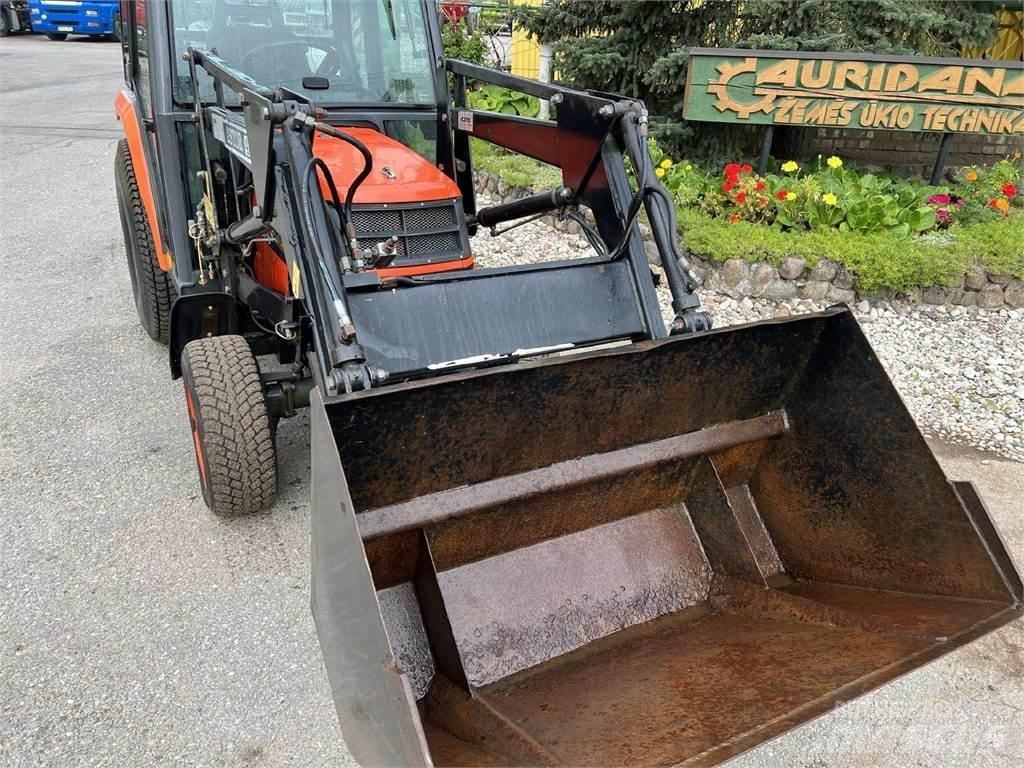 Kubota ST-30 Tracteur