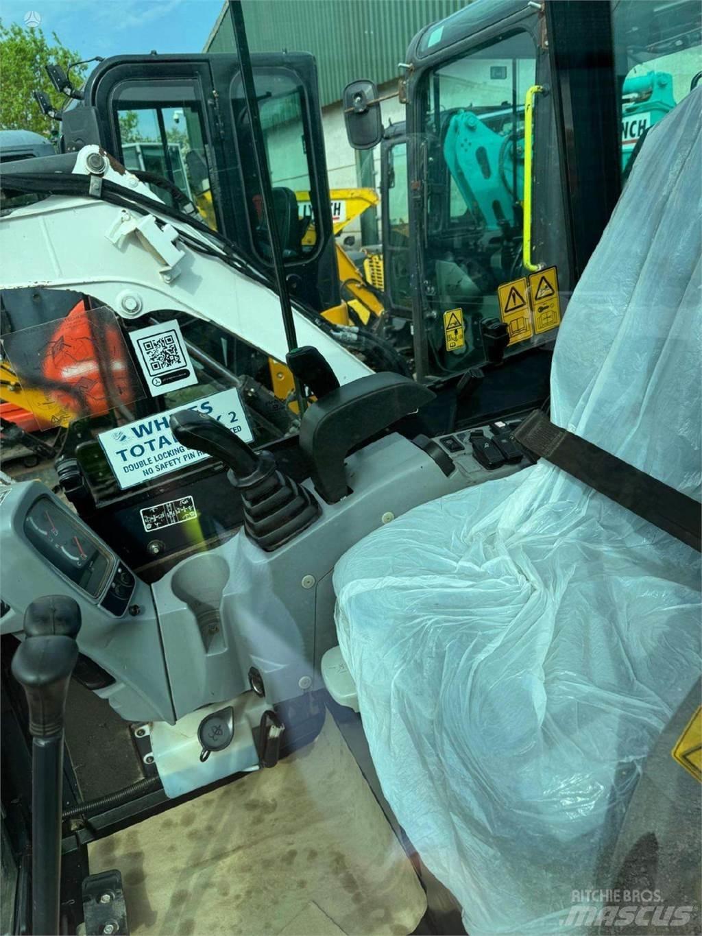 Kubota U27-4 Mini pelle < 7t