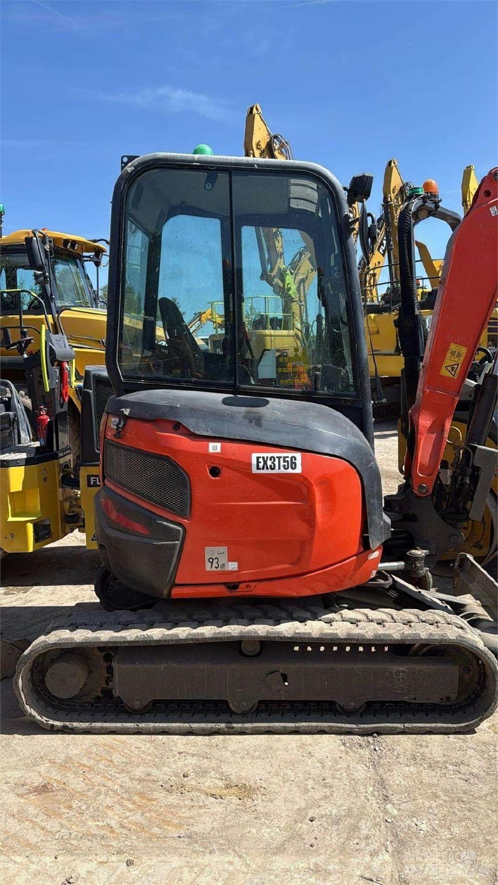 Kubota U27-4 Mini pelle < 7t