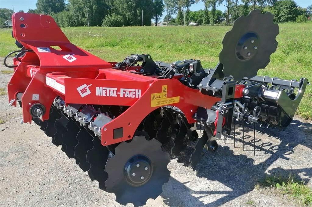 Metal-Fach U 740 Déchaumeur, cultivateur