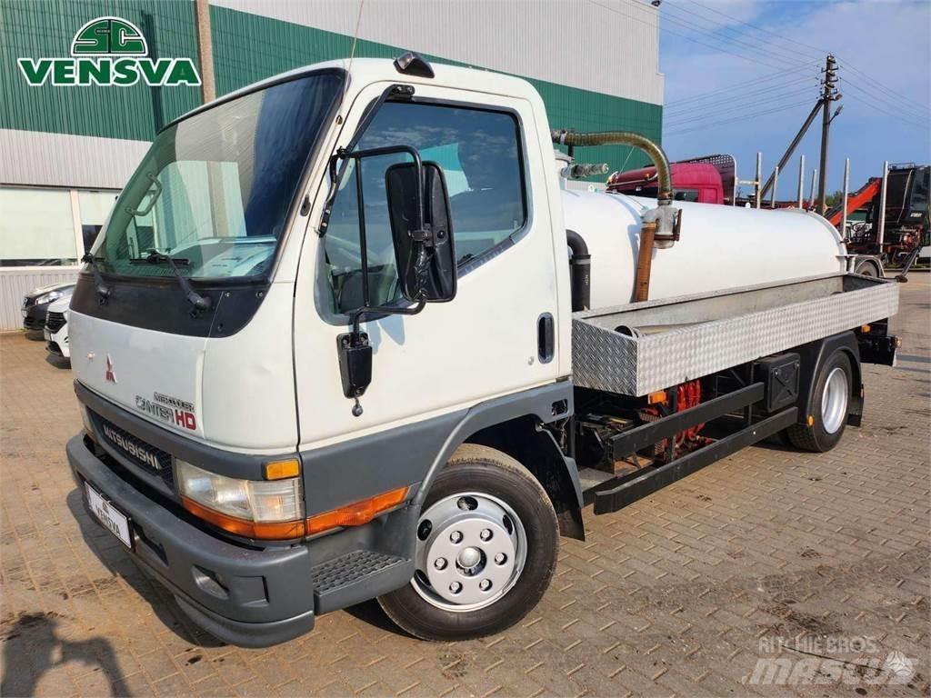 Mitsubishi Canter Camion aspirateur, Hydrocureur