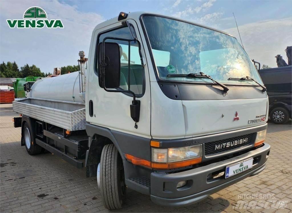 Mitsubishi Canter Camion aspirateur, Hydrocureur