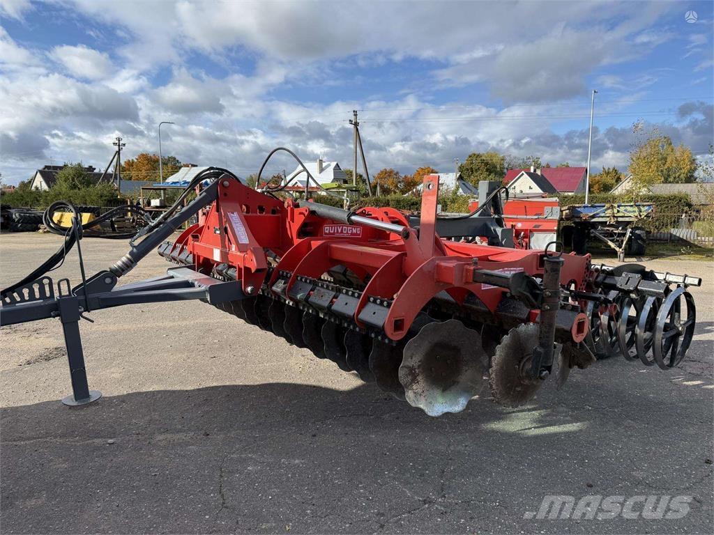 Quivogne 400 Vibroculteur