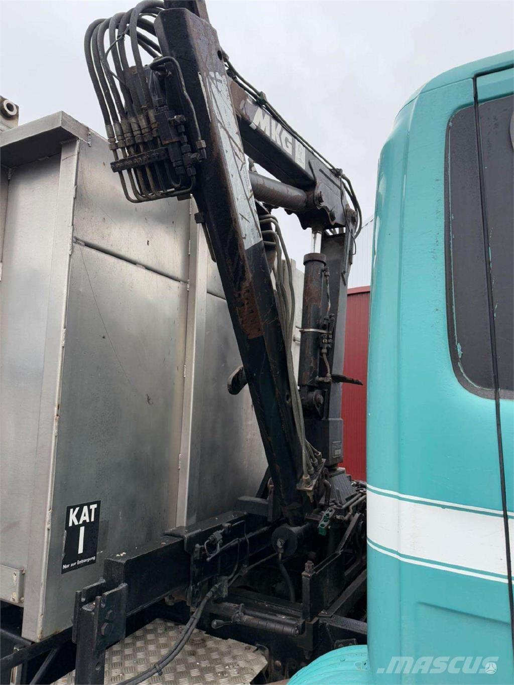 Scania 230 94D Camion benne