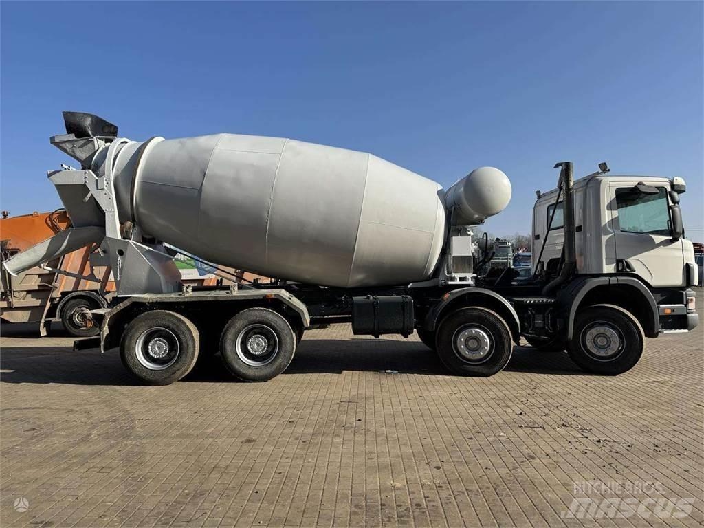 Scania P124 8x4 Camion malaxeur