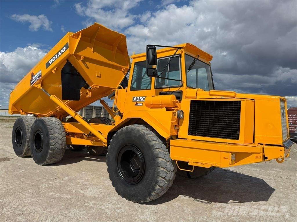 Volvo A25C Tombereau articulé