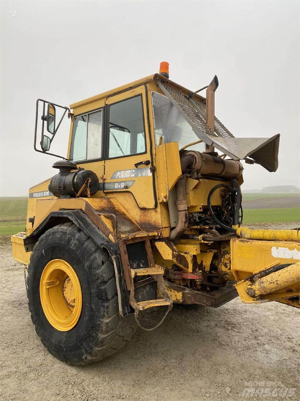 Volvo A25C , Nr.8 Tombereau articulé