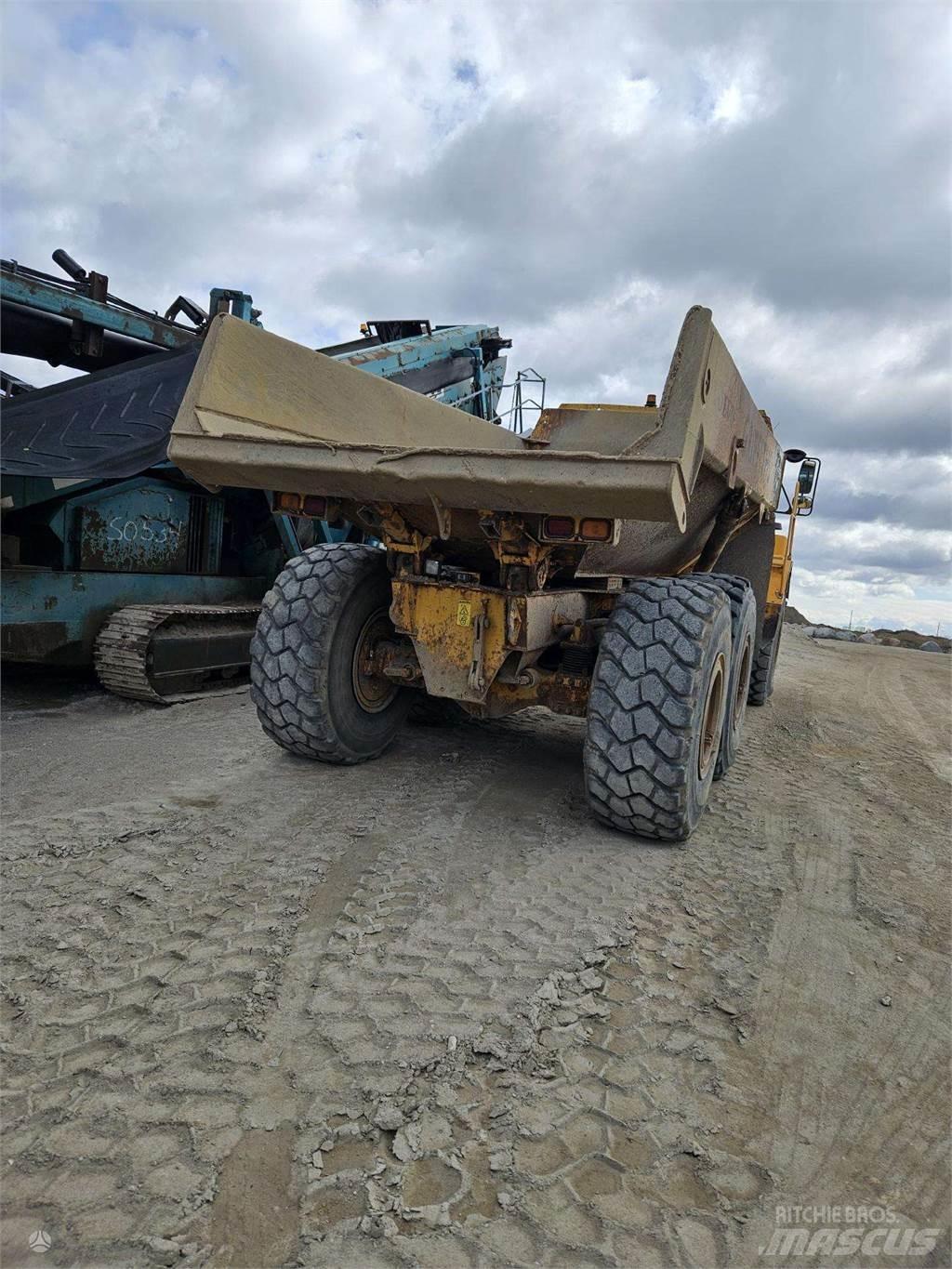 Volvo A25D Tombereau articulé