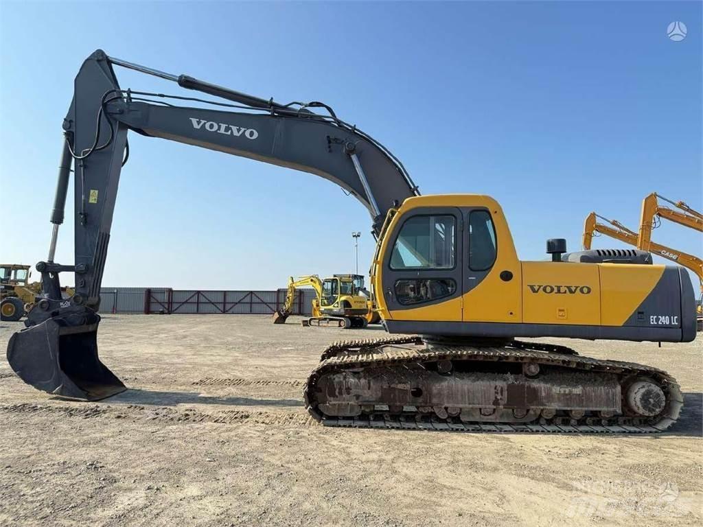 Volvo EC 240 LC Pelle sur chenilles