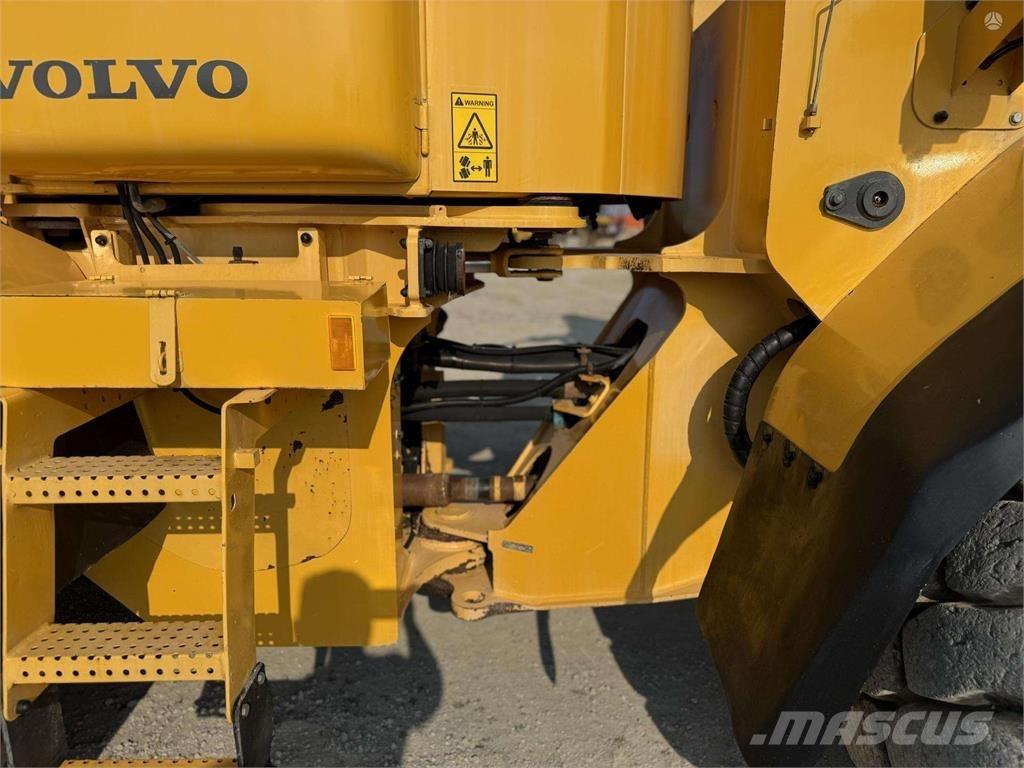 Volvo L 110 E Chargeuse sur pneus