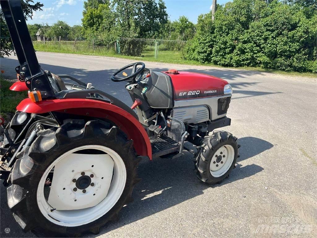 Yanmar EF 220 Tracteur