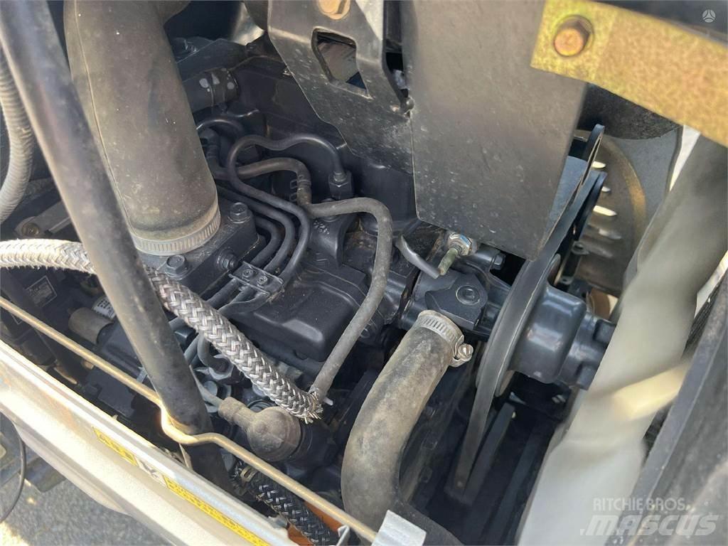 Yanmar EF 220 Tracteur