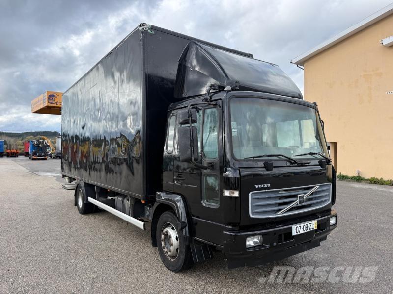 Volvo FL Camion Fourgon
