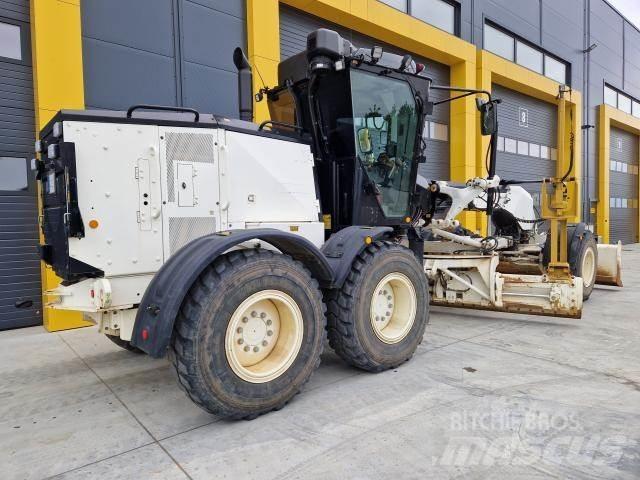 CAT 120AWD Niveleuse