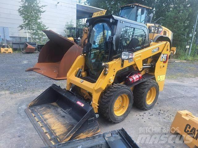 CAT 226D3 Chargeuse sur pneus