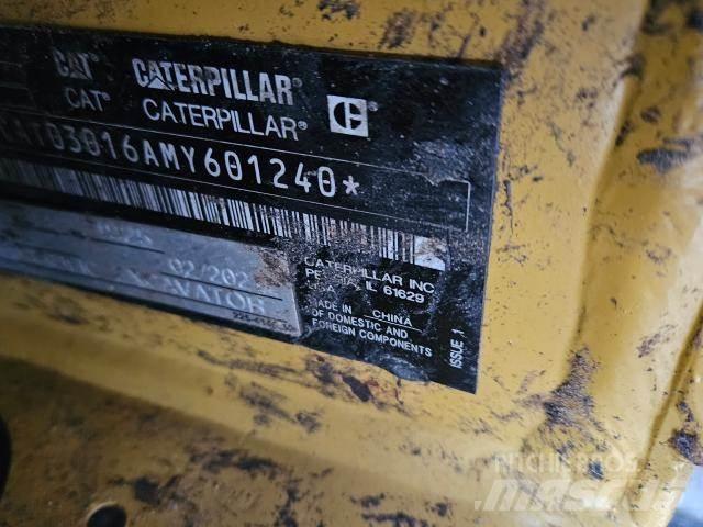 CAT 301.6 Mini pelle < 7t