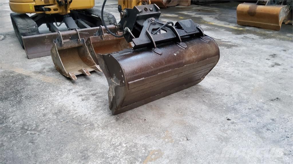 CAT 303.5E CR Mini pelle < 7t
