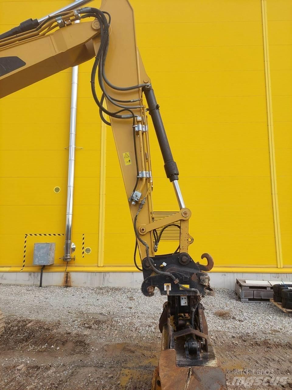 CAT 313 FL Pelle sur chenilles