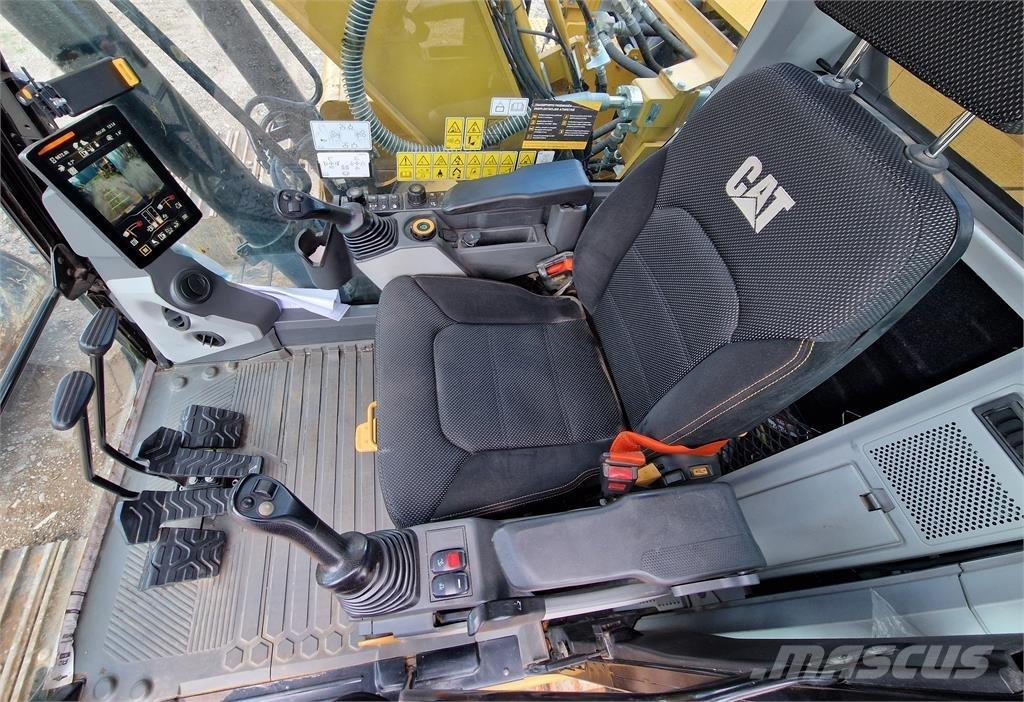 CAT 320 Pelle sur chenilles