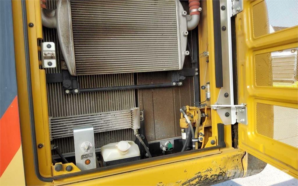 CAT 330F LN OQ80 Pelle sur chenilles